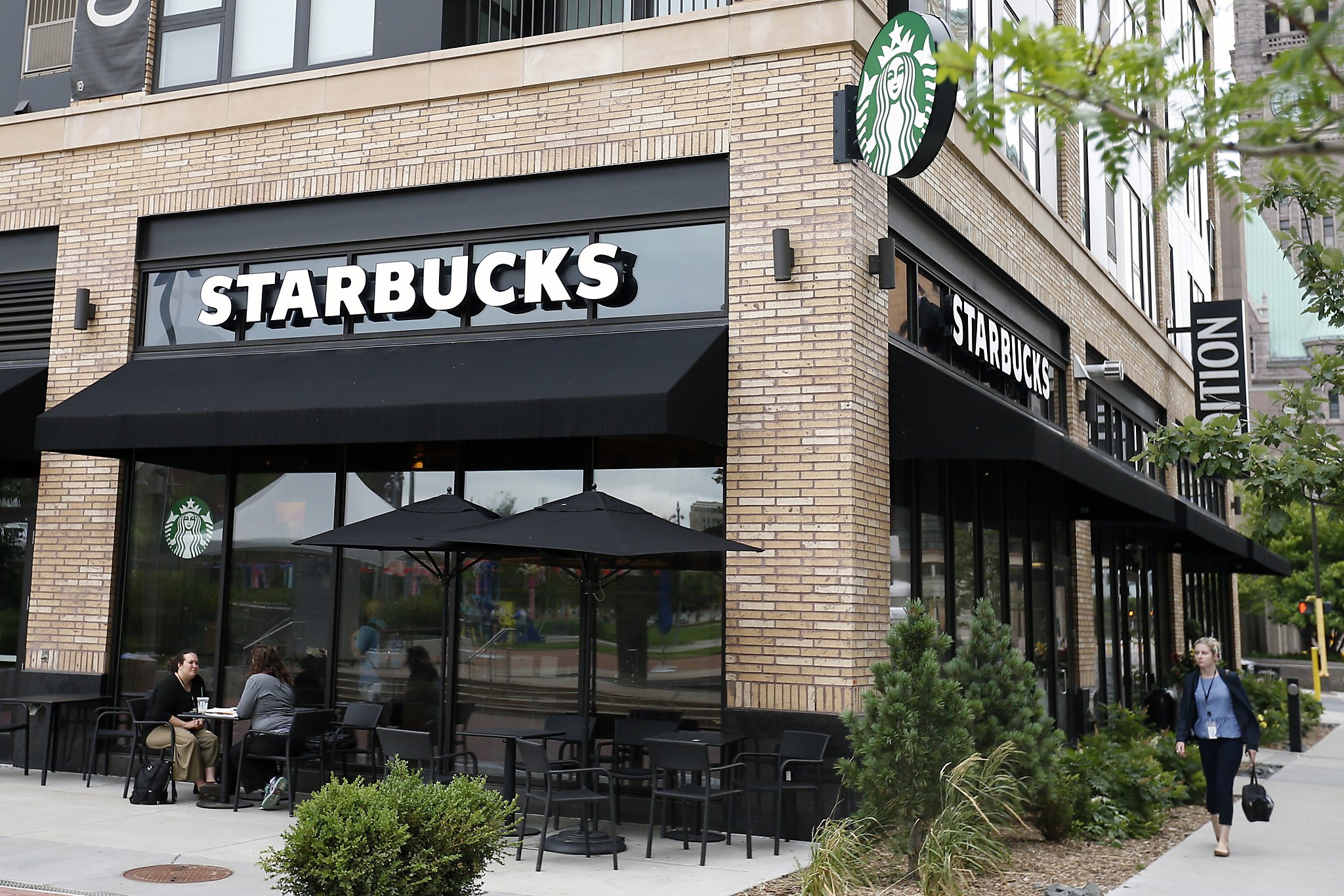 Photo of Ihr Starbucks-Standort in der Go-to Bay Area kann auf unbestimmte Zeit geschlossen sein