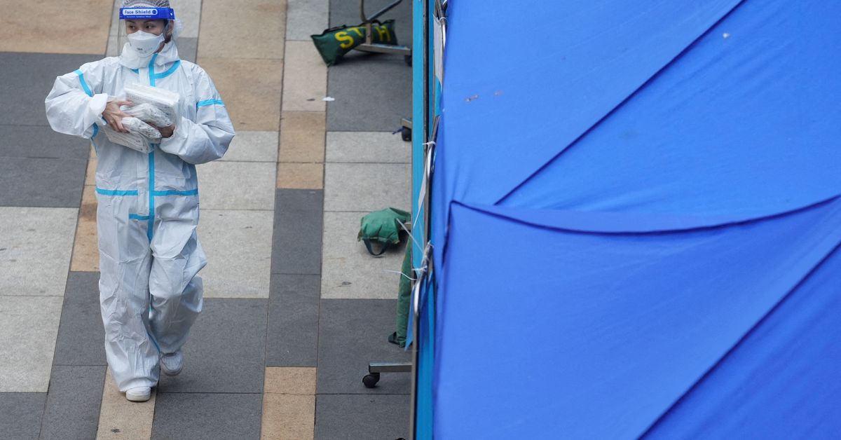 Photo of Der Führer von Hongkong sagt, die fünfte COVID-Welle habe die Kapazität der Stadt „überwältigt“.