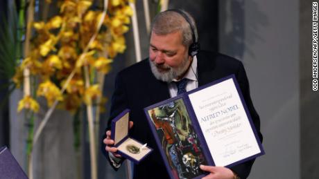 Friedensnobelpreisträger Dmitriy Muratov während der Preisverleihung am 10. Dezember 2021 in Oslo. 