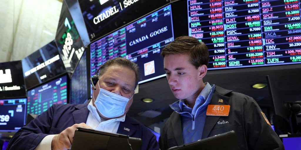 US-Aktien steigen, nachdem Powell sagte, die Fed sei bereit, aggressiver vorzugehen