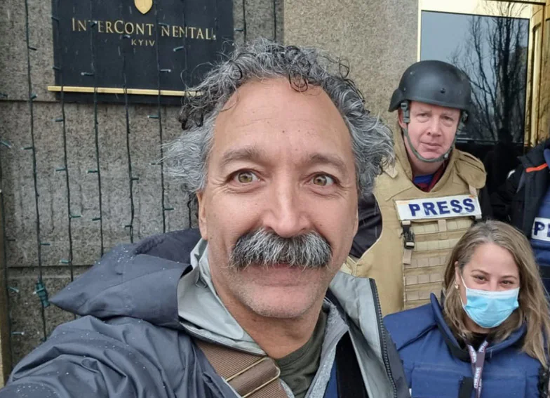 Photo of Der Fox-News-Fotograf Pierre Zakrevsky und die ukrainische Journalistin Oleksandra Kovchinova wurden in der Nähe von Kiew getötet.