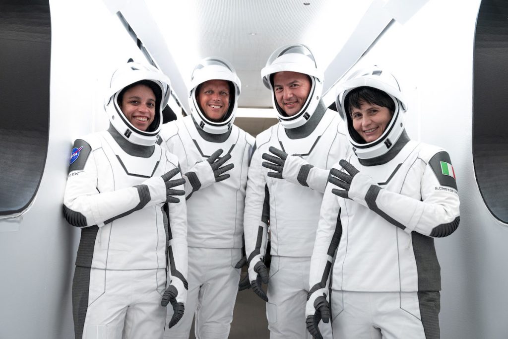 Die nächste Crew von SpaceX startet und wartet auf die Rückkehr der Spezialmission der Astronauten – Spaceflight Now