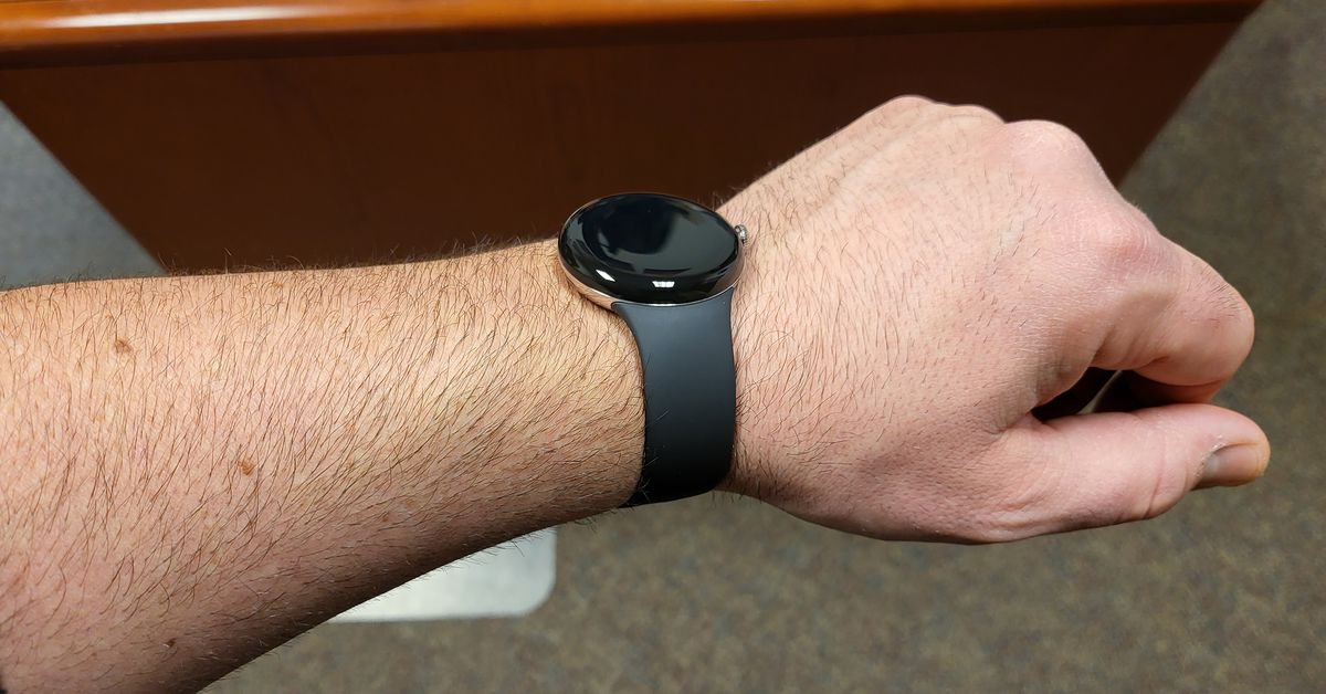 Photo of Neue durchgesickerte Bilder behaupten, Googles Pixel Watch am Handgelenk zu zeigen