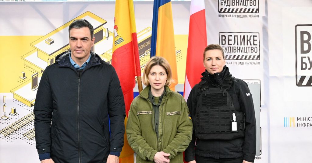 Der spanische Ministerpräsident Sanchez und der dänische Ministerpräsident Frederiksen besuchen Kiew