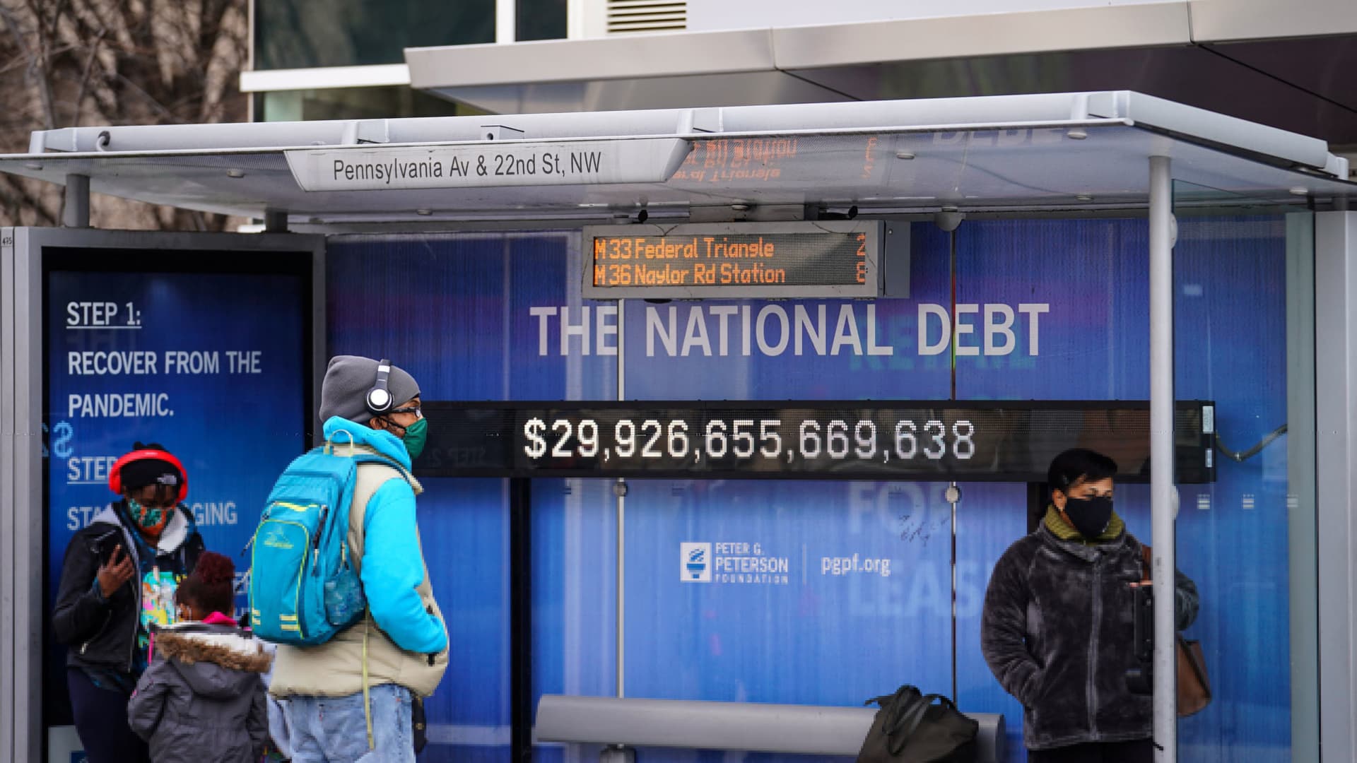 Photo of Die globale Staatsverschuldung wird in diesem Jahr voraussichtlich auf 71 Billionen US-Dollar steigen: Research