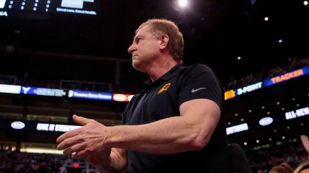 Robert Sarver, Eigentümer der Phoenix Suns, geht im Rahmen einer NBA-Untersuchung als CEO der Western Alliance in den Ruhestand
