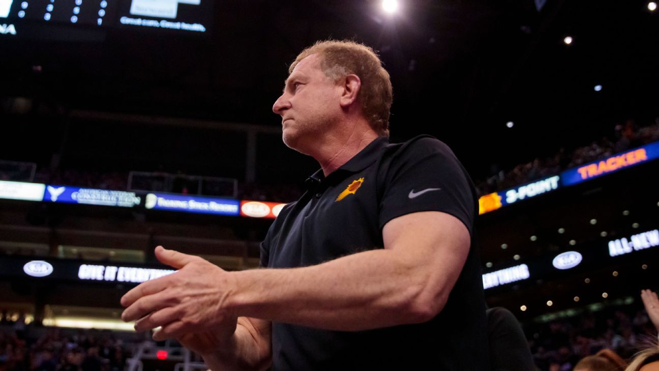 Photo of Robert Sarver, Eigentümer der Phoenix Suns, geht im Rahmen einer NBA-Untersuchung als CEO der Western Alliance in den Ruhestand