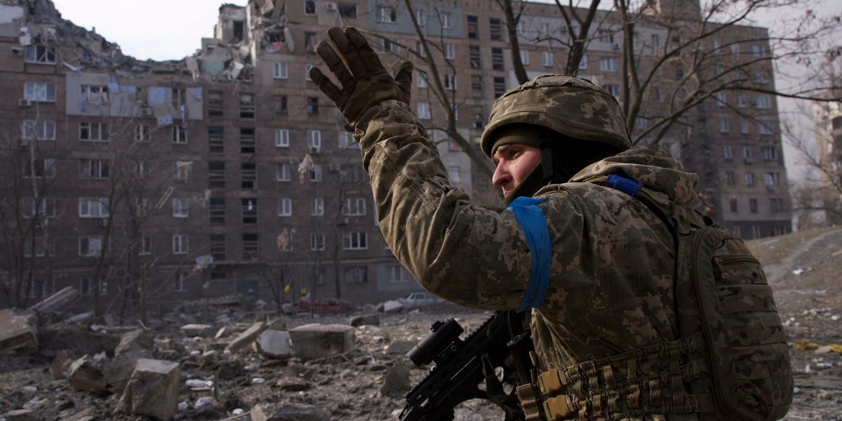 Photo of Russische Streitkräfte kämpfen gegen ukrainische Streitkräfte in Mariupol: Vereinigtes Königreich