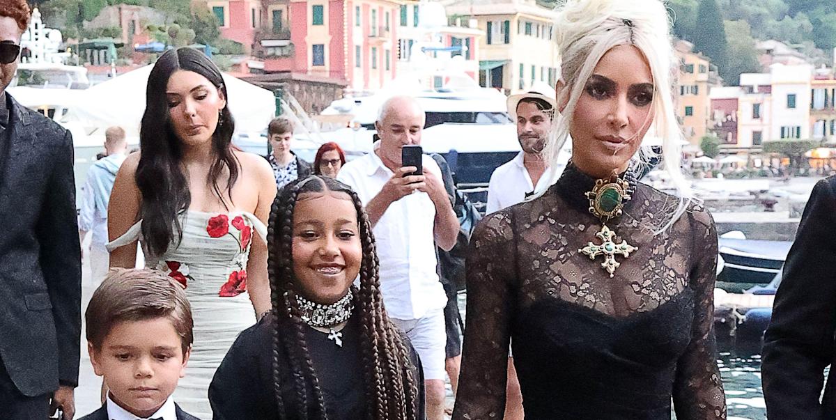 Photo of Kim Kardashian teilt einige Schnappschüsse hinter den Kulissen von Kourtneys Hochzeit