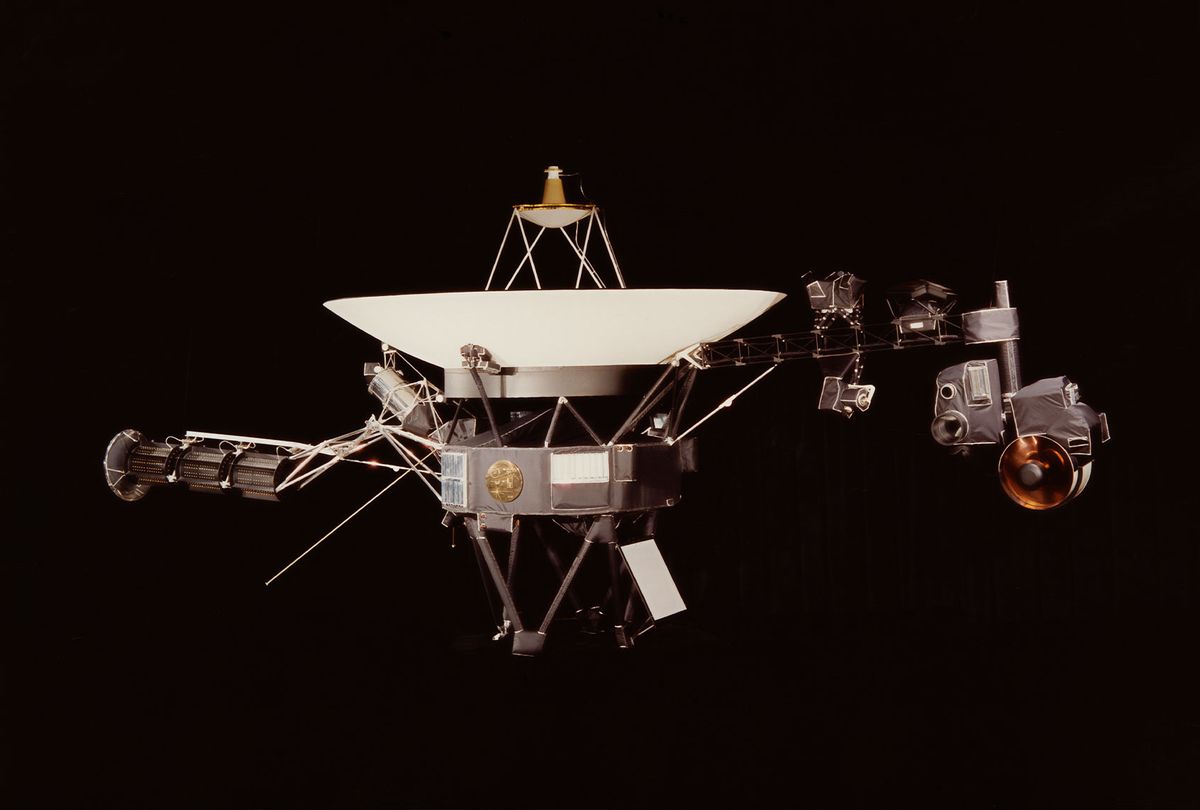 Photo of Das am weitesten von Menschen entfernte Raumschiff sendet seltsame Signale von außerhalb unseres Sonnensystems