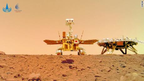 China veröffentlicht neue Bilder des Mars, die vom Zhurong-Rover aufgenommen wurden