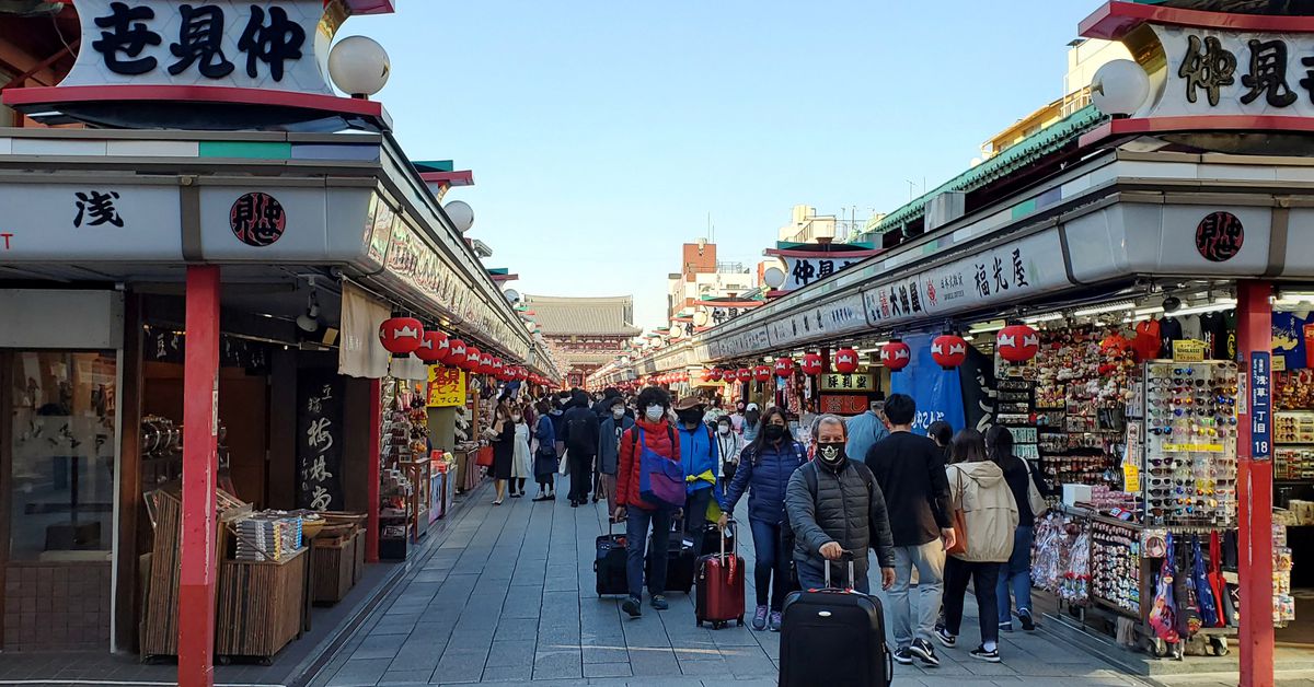 Photo of Japan erlaubt ab Mai begrenzte Touristengruppen als Schritt zur vollständigen Wiedereröffnung