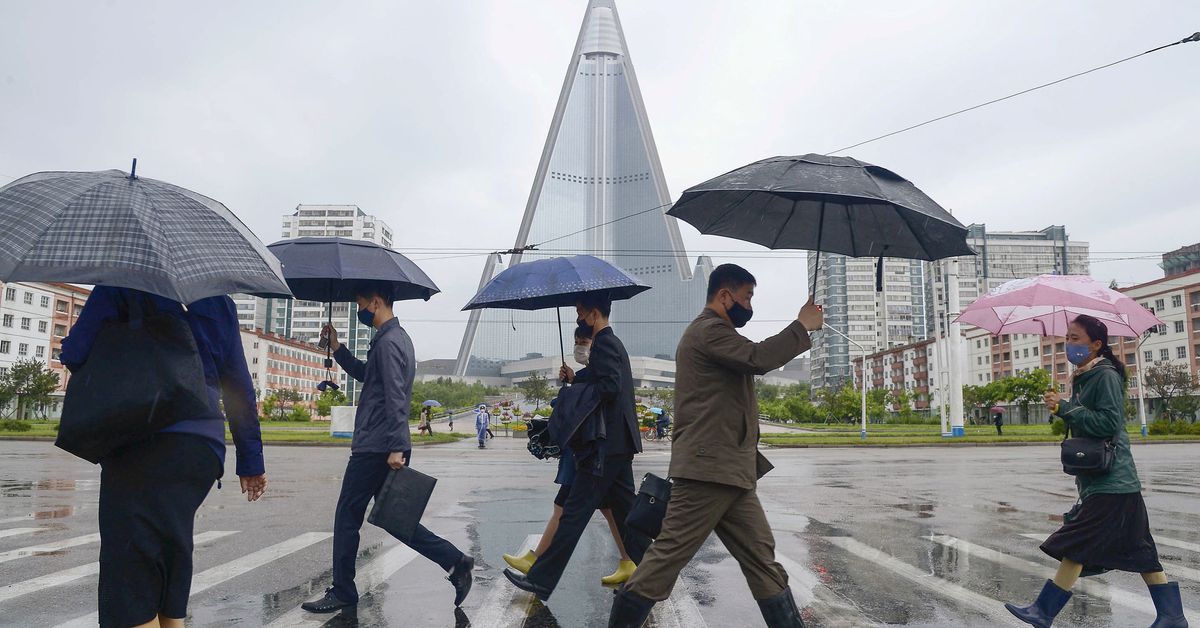 Photo of Nordkorea meldet ersten Ausbruch von COVID, ordnet Abschaltung im „schwersten Notfall“ an