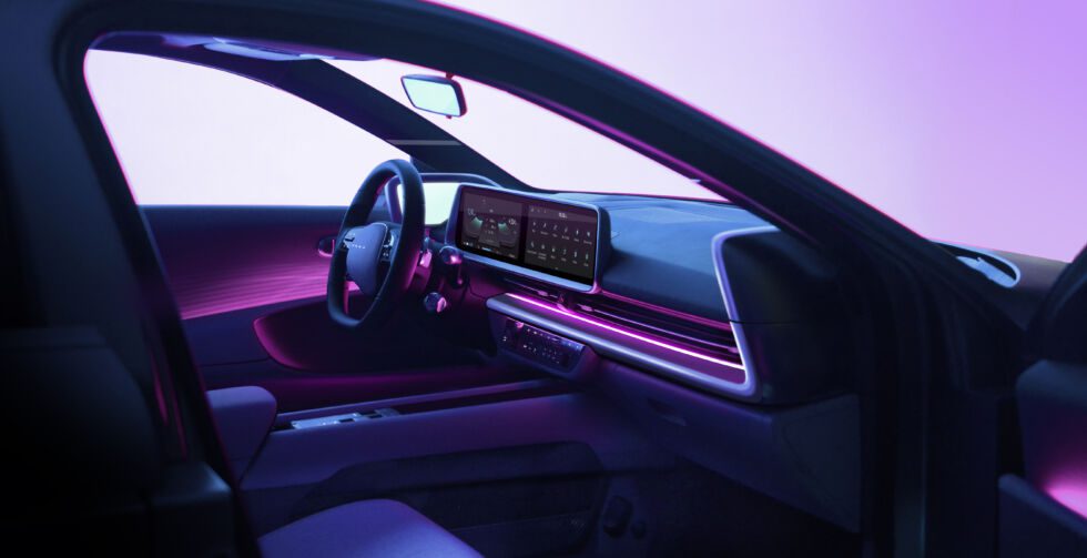 Hyundais Designsprache beschreibt den Innenraum als "Kokon bewusst." Es ist fahrerorientierter als das Ioniq 5. 
