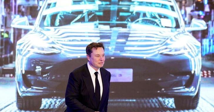 Exklusiv: Elon Musk will 10 % der Stellen bei Tesla streichen