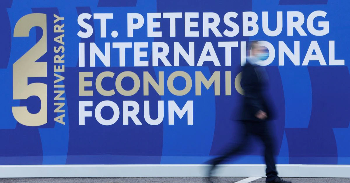 Photo of Putin sagte am Freitag, dass der sanktionierte Kreml Russlands Davos seiner Elite beraube