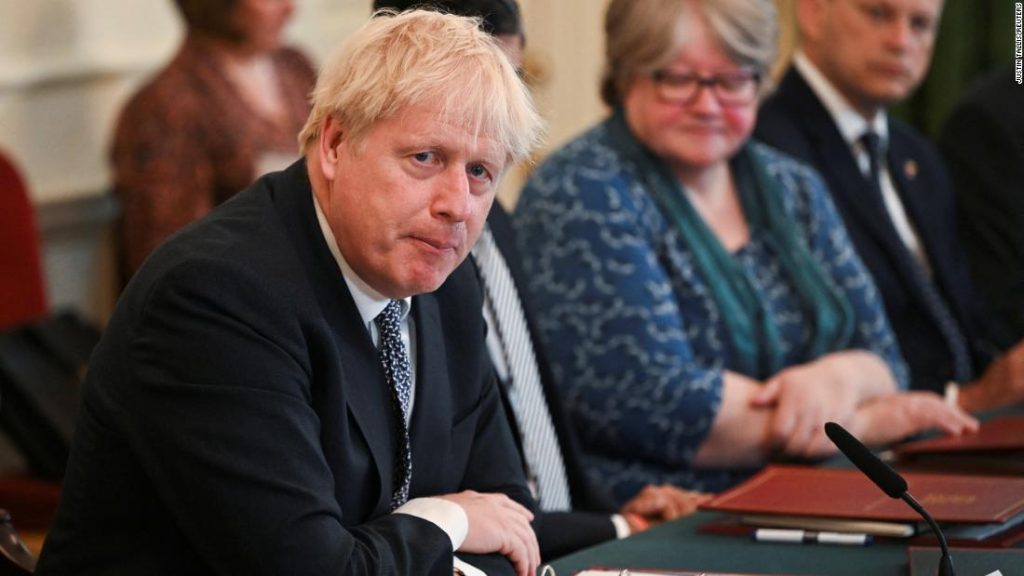 Warum steht der britische Premierminister Boris Johnson vor seiner größten Krise, und wie geht es weiter?