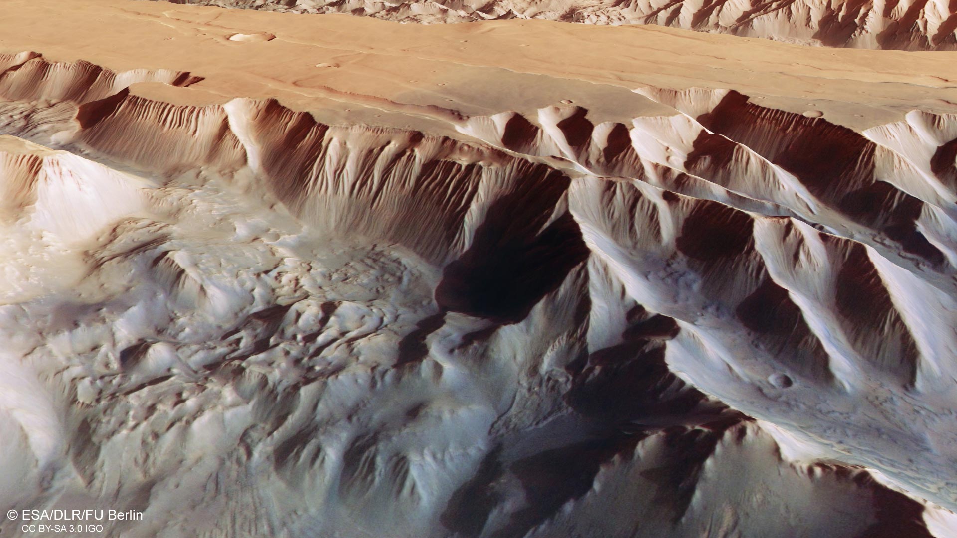 Photo of Mars Express nimmt atemberaubende Bilder des riesigen Marstals auf