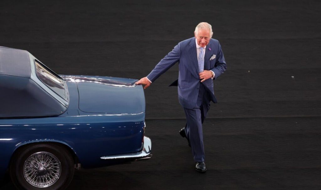 Prinz Charles „Classic“ Aston Martin verblüfft Fans bei den Commonwealth Games – „Grand Entrance“ |  Königlich |  Nachrichten