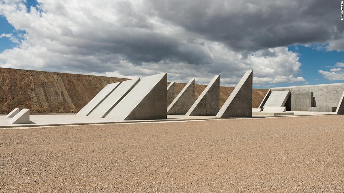 Photo of Das „City“ des Künstlers Michael Heizer wird nach 50 Jahren in der Wüste von Nevada eröffnet