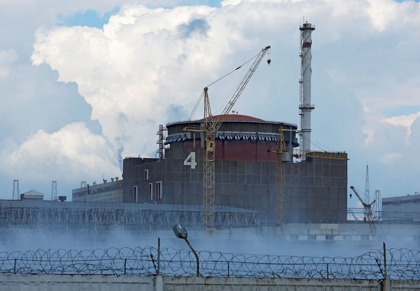 Photo of Die Internationale Atomenergiebehörde warnt vor einer „nuklearen Katastrophe“ durch die Bombardierung des Reaktors von Saporischschja
