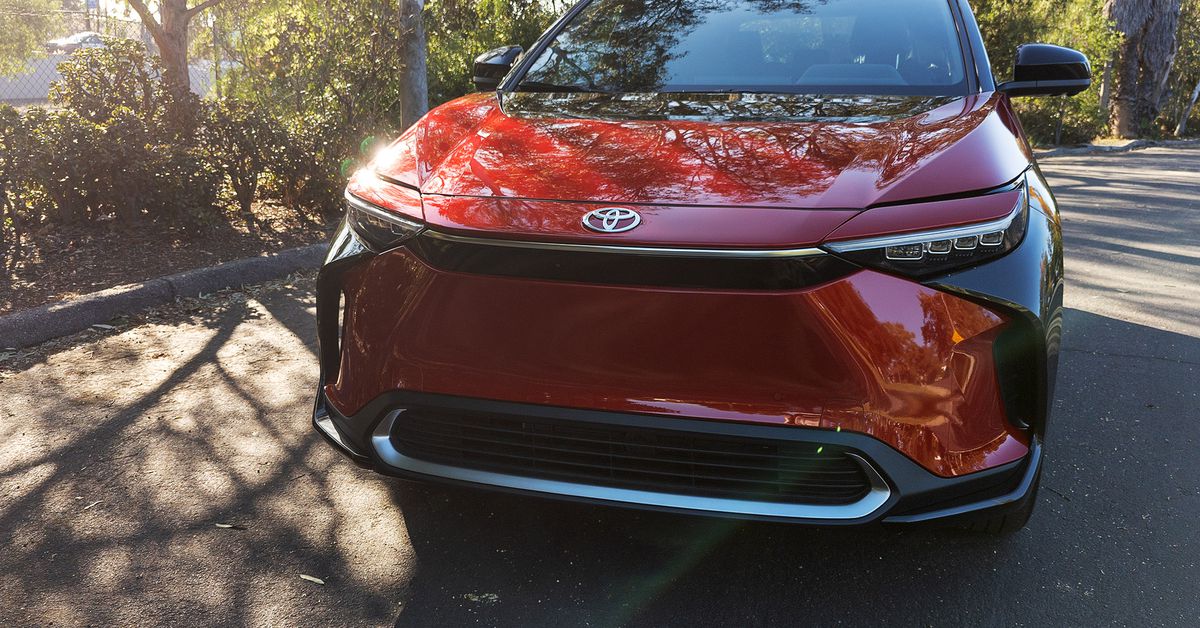 Photo of Toyota bietet an, sein zurückgerufenes Elektro-SUV bZ4X zurückzukaufen