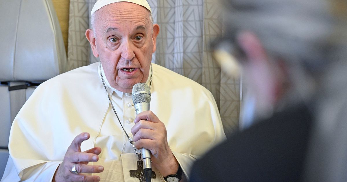 Photo of Papst sagt, Waffenlieferungen an die Ukraine seien zur Selbstverteidigung moralisch vertretbar