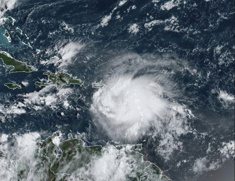 Dieses Satellitenbild zeigt Hurrikan Fiona am Sonntag in der Karibik. 