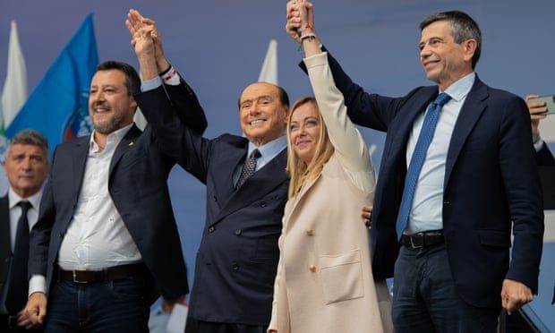 Matteo Salvini, Silvio Berlusconi, Georgia Meloni und Maurizio Lopi nehmen am 22. September in Rom an einem politischen Treffen teil, das von der rechten politischen Koalition organisiert wird.