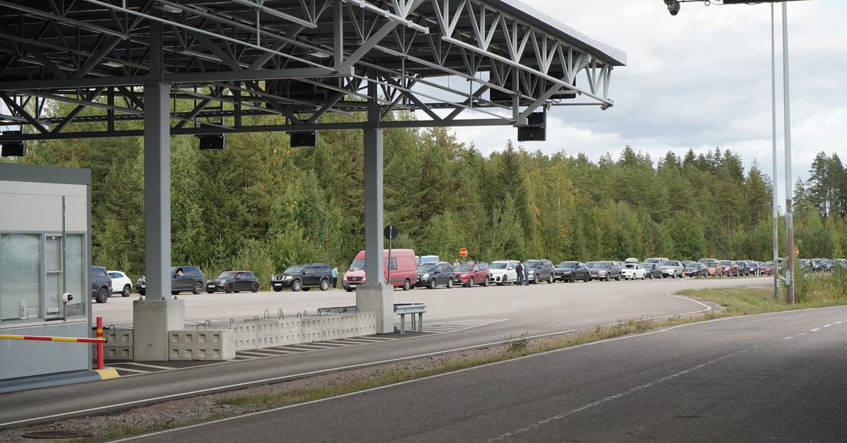 Photo of Finnland erwägt, Russen zu verbieten, da der grenzüberschreitende Verkehr zunimmt