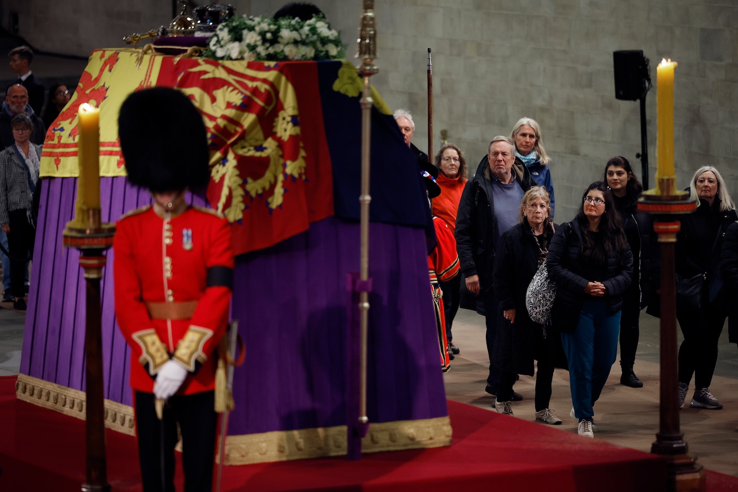 Photo of Königliche Särge, wie die von Queen Elizabeth, sind mit Blei ausgekleidet.  Hier ist der Grund