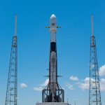 SpaceX verzögert den Start von Starlink, damit es 5 Astronauten der Besatzung befehligen kann