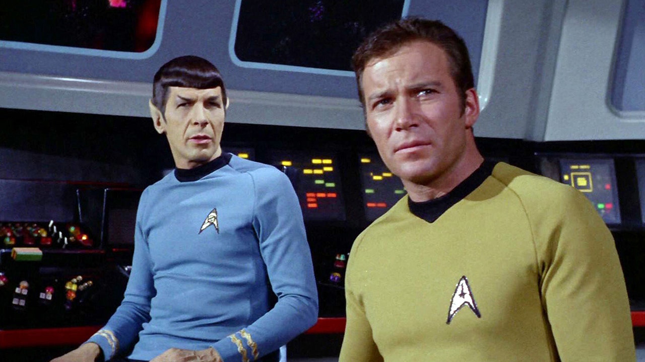 Photo of William Shatner spricht über seinen Streit mit seinem Freund Leonard Nimoy in „Star Trek, Historischer Kuss mit Nichelle Nichols“.