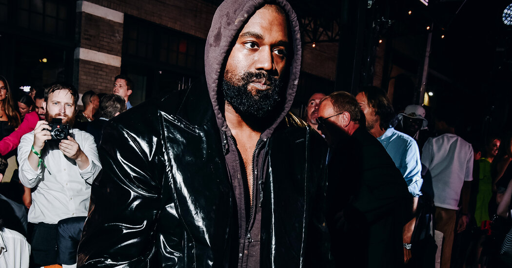 Photo of Kanye West testet adidas und seine anderen Unternehmenspartner