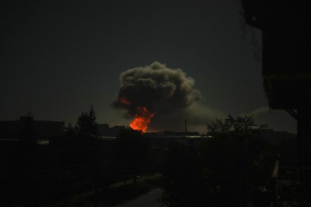 Mehrere Explosionen erschüttern Charkiw im Osten der Ukraine