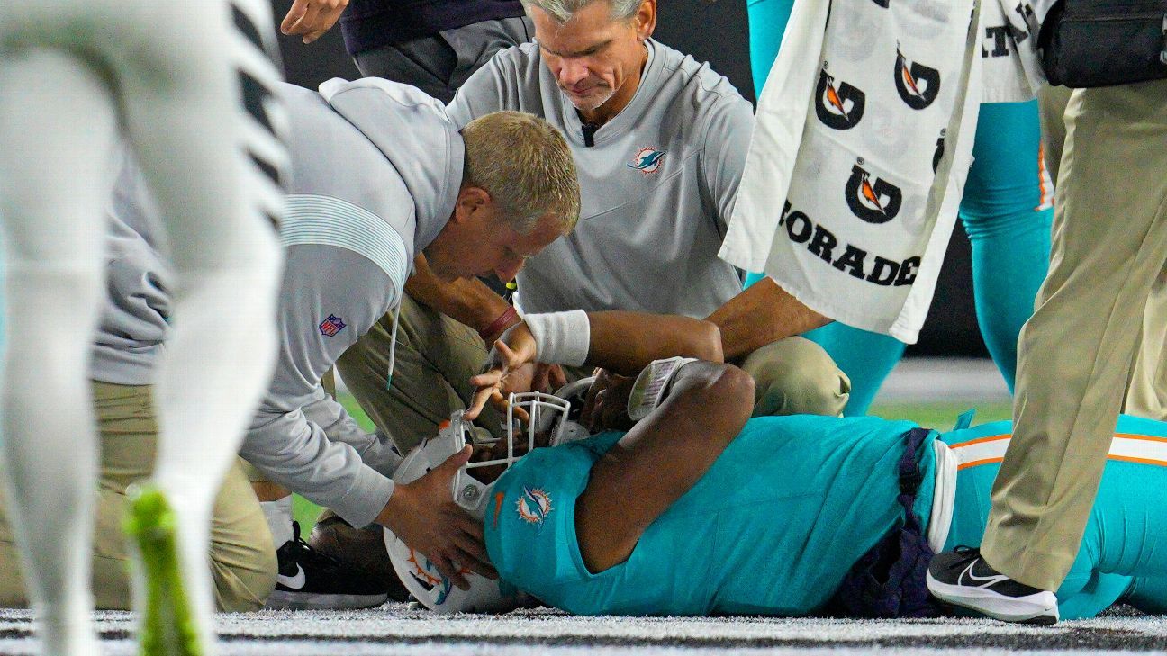 Photo of Quelle sagt, dass ein unabhängiger Neurotrauma-Berater, der die Miami Dolphins bewertete, QB Tua Tagovailoa wegen „mehrerer Fehler“ gefeuert hat.