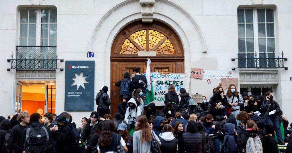 Züge und Schulen wurden getroffen, als die französischen Gewerkschaften angesichts der steigenden Inflation zum Streik aufriefen