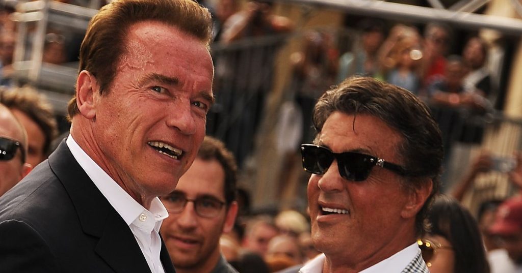 Arnold Schwarzenegger gibt zu, dass er Sylvester Stallone in einem schrecklichen Film betrogen hat