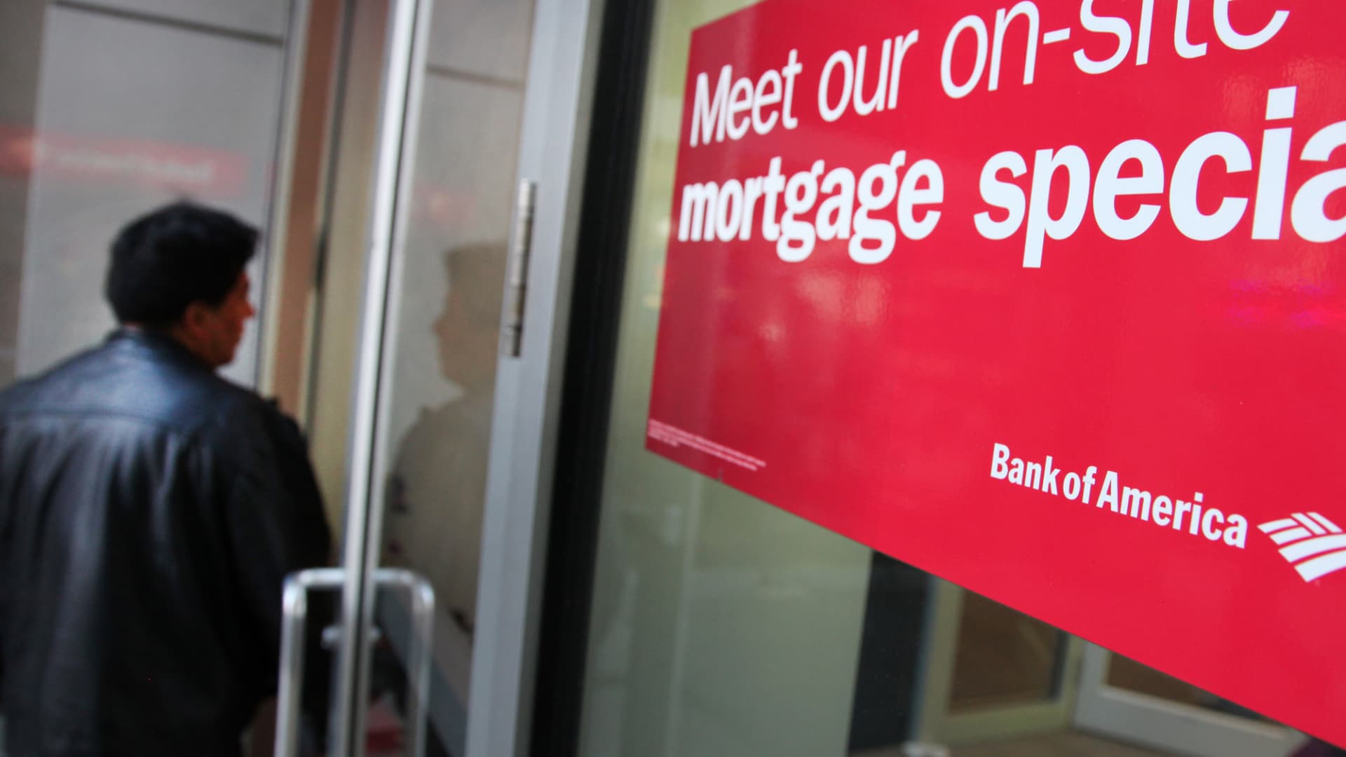 Die wöchentliche Hypothekennachfrage schrumpft, die Zinsen steigen noch mehr