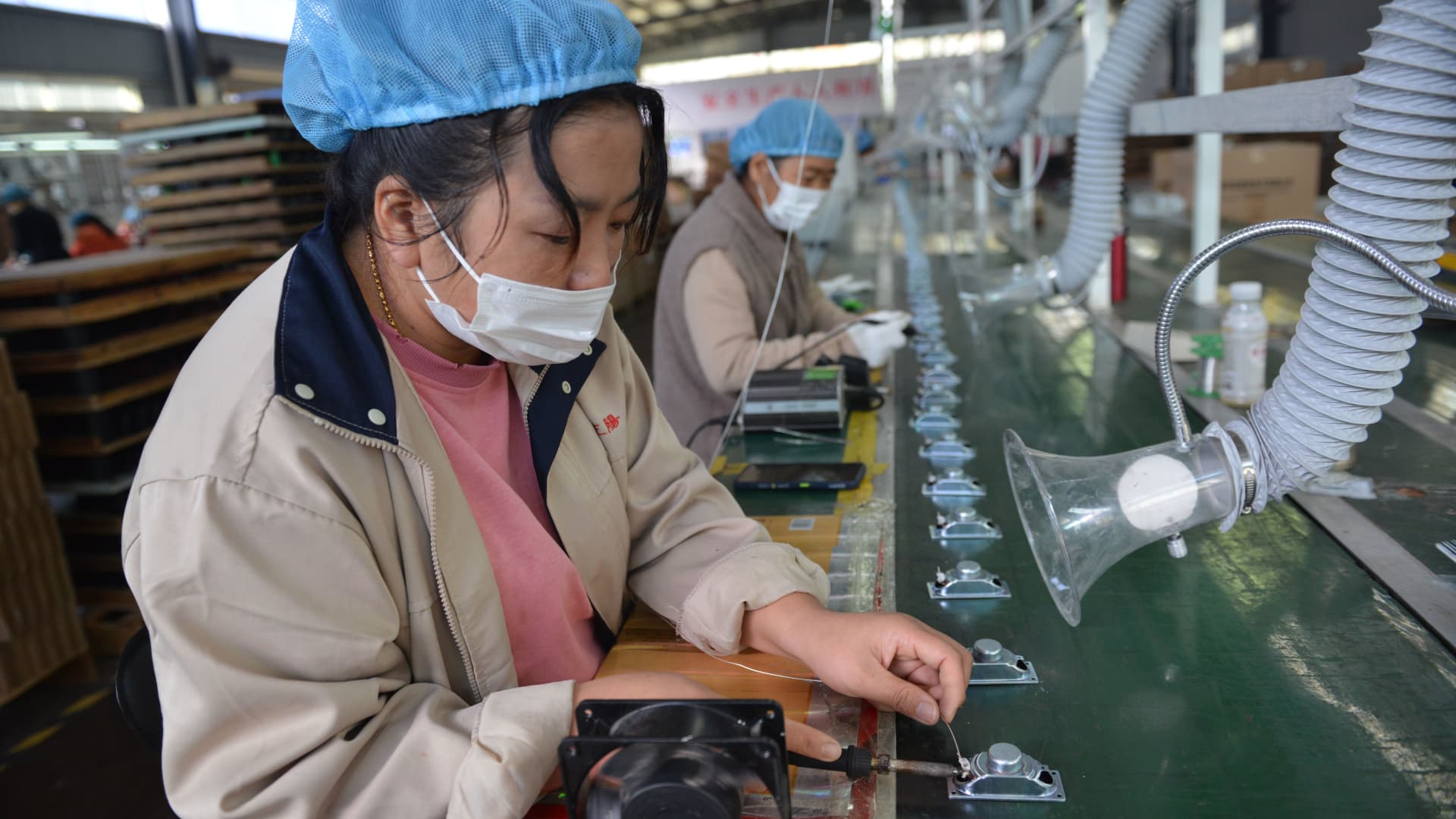Photo of Fabrikaktivität in China auf dem niedrigsten Stand seit April;  Die asiatischen Märkte sind erheblich höher