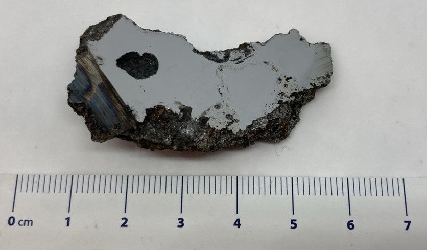 Photo of Zwei Mineralien, die noch nie zuvor auf der Erde gesehen wurden, wurden in einem 17 Tonnen schweren Meteoriten gefunden