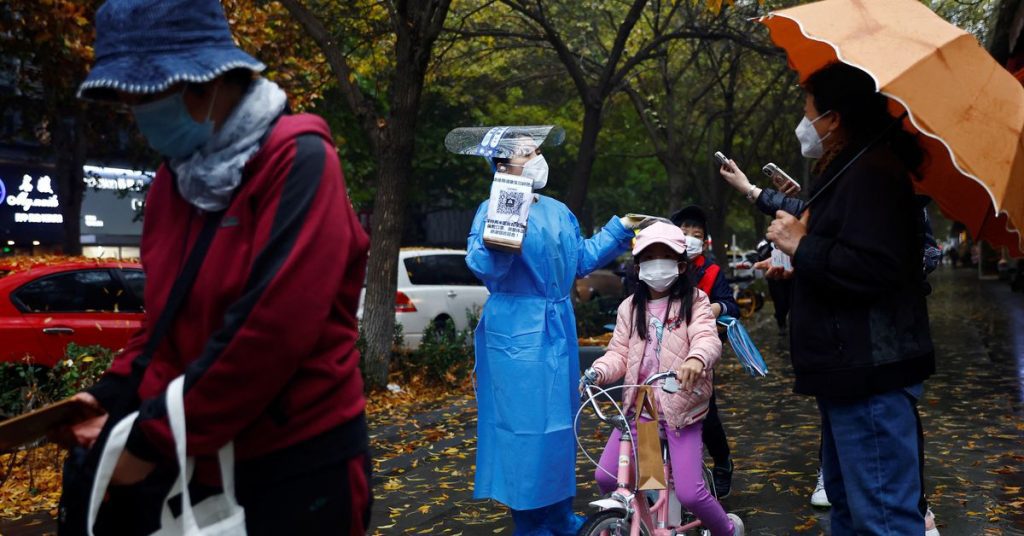 China bereitet sich darauf vor, die Coronavirus-Beschränkungen nach einer Woche historischer Proteste zu lockern