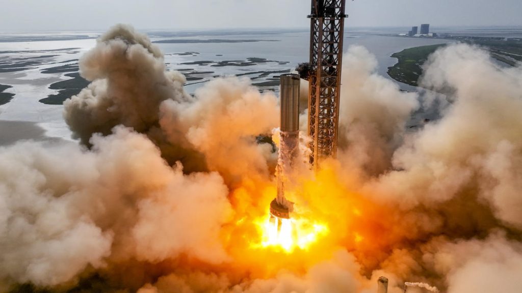 SpaceX plant, die NASA beim Start der größten Rakete aller Zeiten zu schlagen