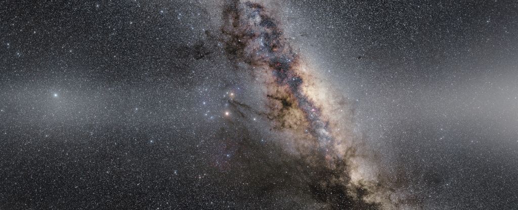 Photo of Ein geisterhafter Lichtschein umgibt das Sonnensystem, und niemand kann es erklären: ScienceAlert