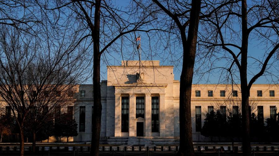 Photo of Die Fed erhöht die Zinsen um einen halben Punkt, da die Zentralbanken in eine neue Phase eintreten