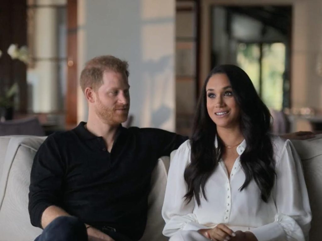 Prinz Harry und Meghan Markle wollen einem Bericht zufolge im Zuge ihrer Netflix-Serie eine persönliche Entschuldigung von der königlichen Familie.
