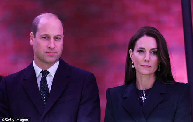 Das Earthshot-Event von Prinz William und Kate Middleton am Mittwochabend in Boston wurde von einem Rassismus-Skandal überschattet, der die königliche Familie erschütterte.